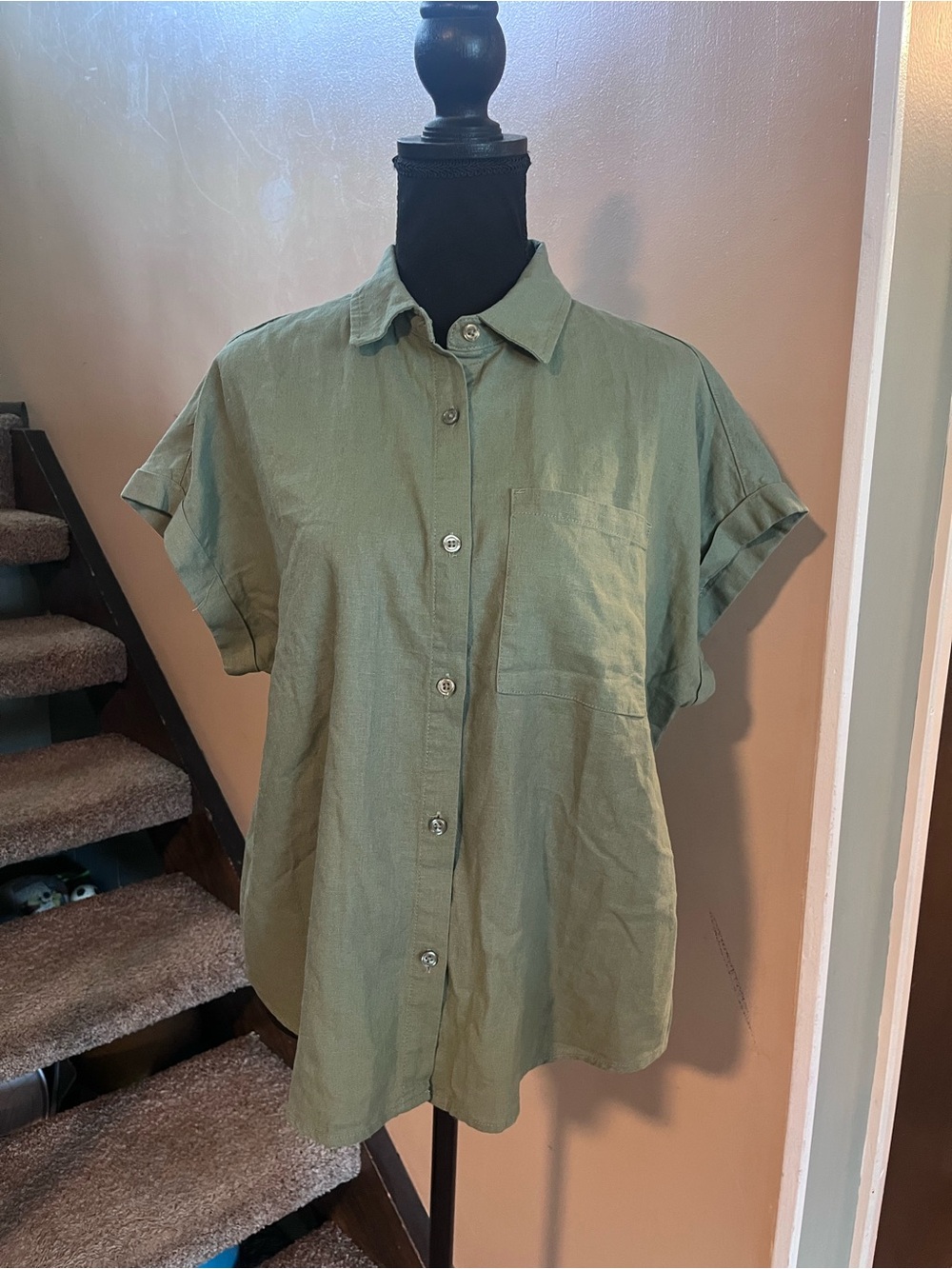 Nine West Women’s (Sz S) Olive green Linen Blend Blouse Top Button Pockets
